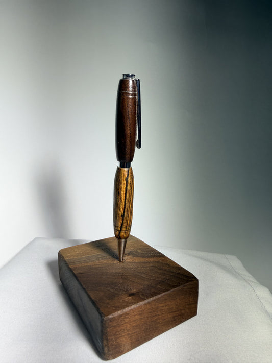 Topo — Rosewood & Bocote Pen — detail