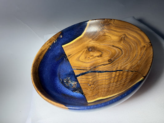 Come Together bowl, top view of live-edge wood and dark blue epoxy