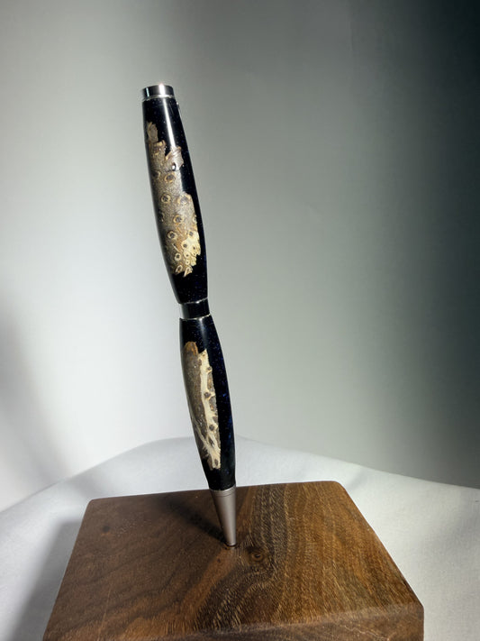 Lodgepole — Pinecone & Epoxy Pen — hero