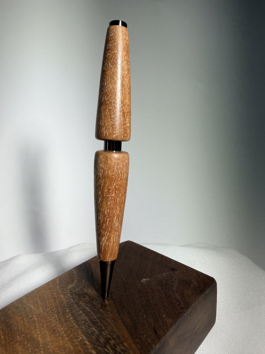 Field Note — Figured Sapele Pen — detail
